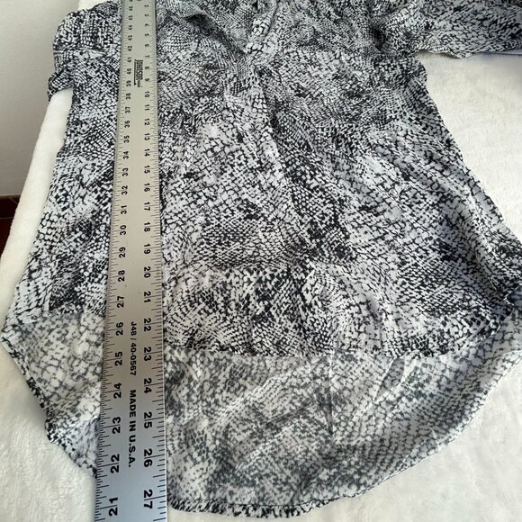Cloth & Stone Womens Snakeskin Long Sleeve Button-Up Shirt Top Small Black NWOT - Picture 8 of 8